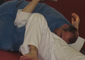 George presenting immobilisations on floor - Brown belt exam - Club de Judo Anjou