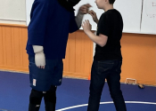 Collège de Montréal, Dec. 2025. Teens ‘hands-on’ se;f-defence workshop. Empowerment & confrontational scenarios. Well done! www.manoli.ca