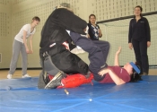 Knife blindfolded ground action - Marie Clarac 2013